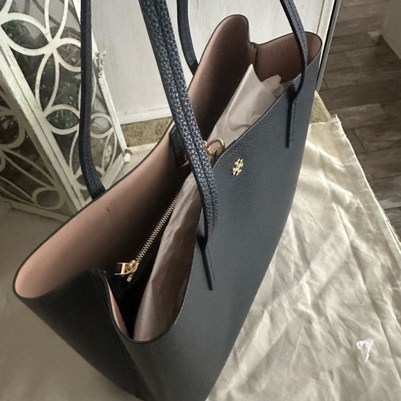 New tory Burch Blake center zip large tote in black - Picture 11 of 14